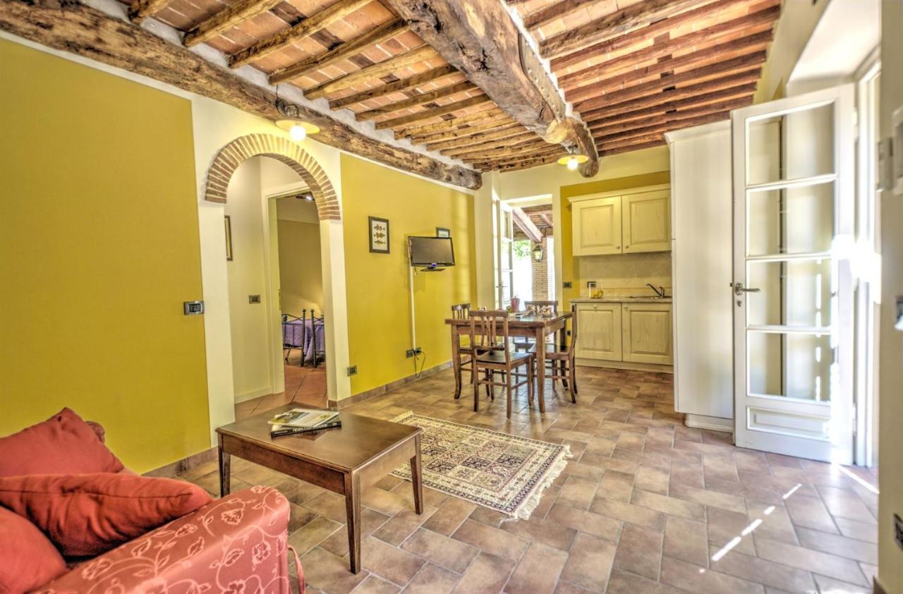 Lucca Cycling Holidays Il Tiglio Экстерьер фото